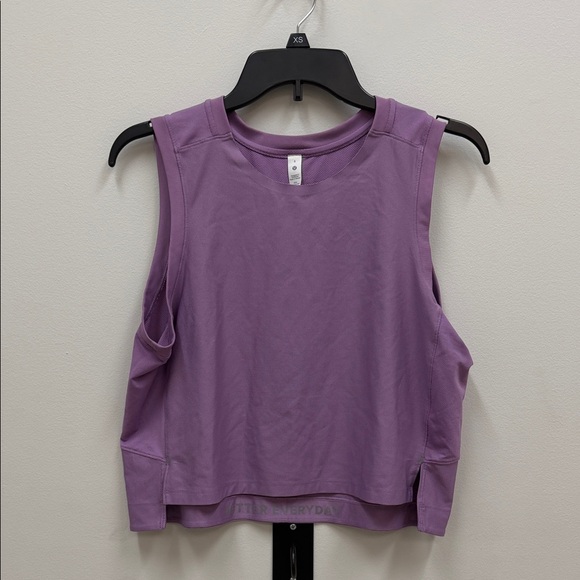Lululemon Mesh Back Cropped Train Tank Top in Wisteria Purple Sz 8! - Picture 4 of 8